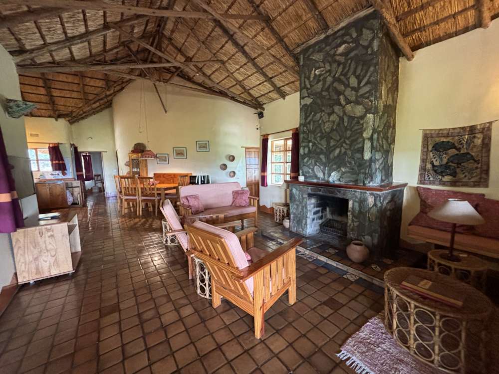 Mupemberre main room